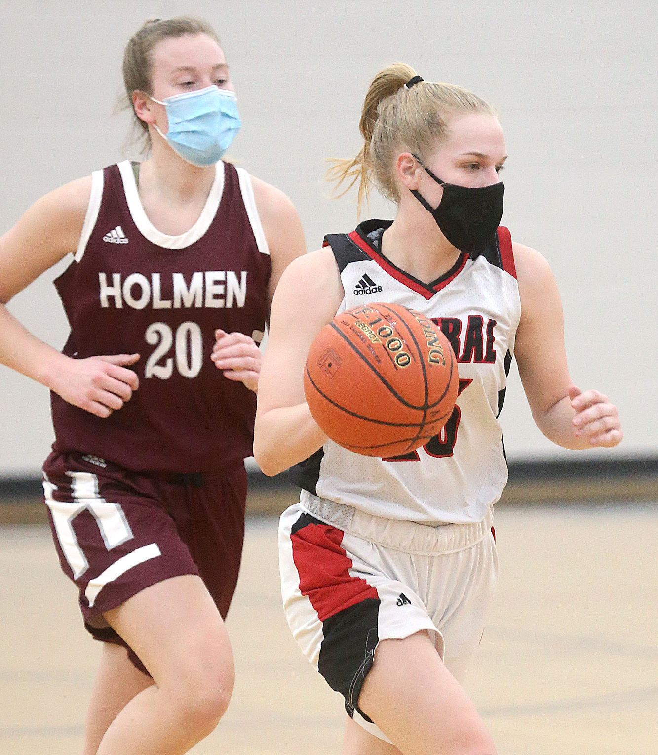 January 26: Holmen vs Central